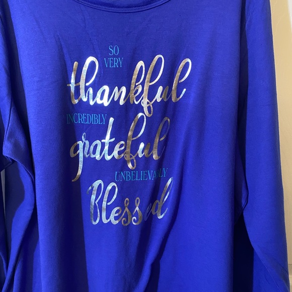 AVE LEISURE Thankful Sweatshirt Purchased from Catherines - Picture 3 of 6